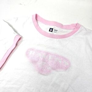 NFL Team Apparel Women's Baltimore Ravens White T-shirt Pink Glitter Size 1X.‎